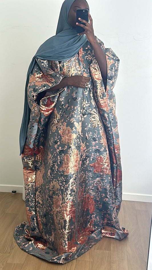 Robe Nia